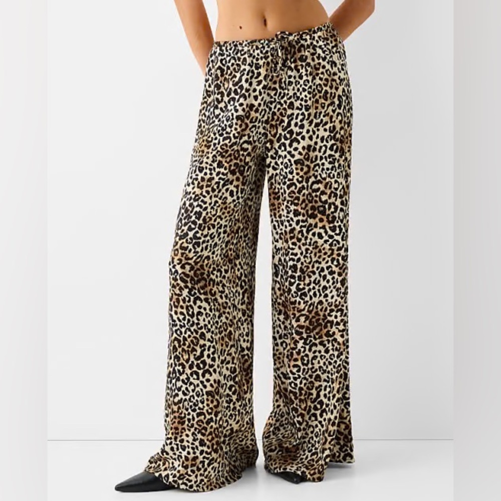 Bershka Women's Leopard Printed Satin Pants,Beige/Black Brown Size Small Nwt — image 2 of 8